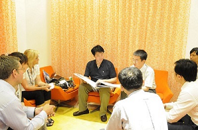 讨论梦泽湖项目_2010-06上海世博瑞典管.JPG